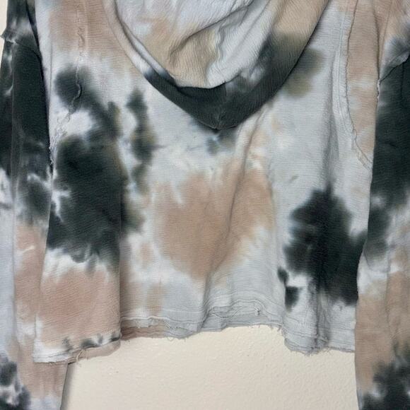 Mono B Sweater Women's Medium Tie Dye Jacquard Cropped Hoodie white, tan, green - Picture 13 of 16